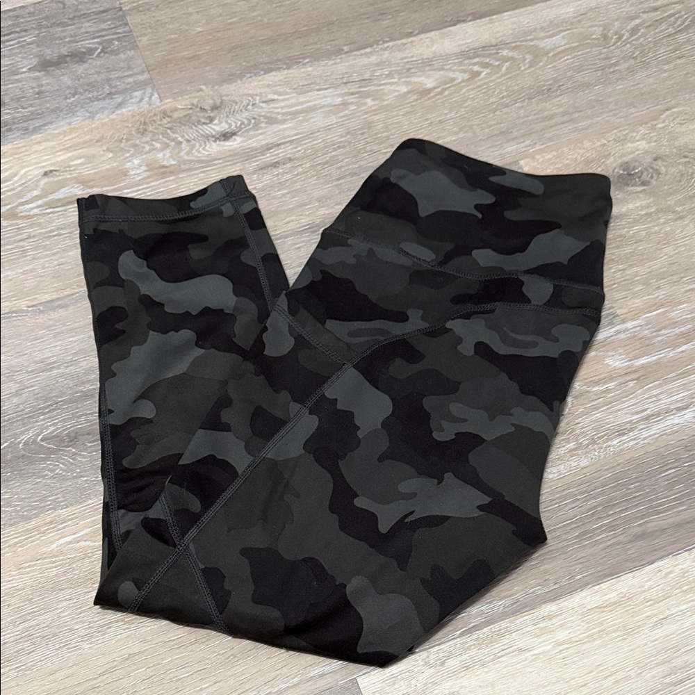 Yogalicious Black and Gray Camouflage Leggings